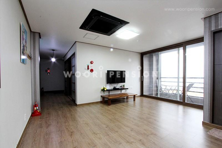 Others 3, Yeongdeok Haebyeon Hoetjip Pension, Yeongdeok