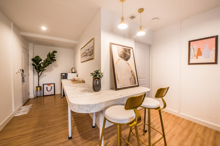 Dining Room 6