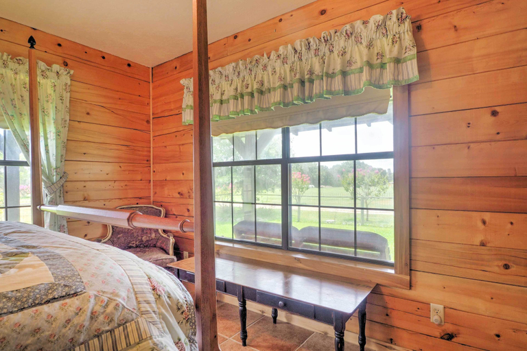 Bedroom 2, On Farm: Rustic Carmine Log Cabin w/ Porch!, Washington
