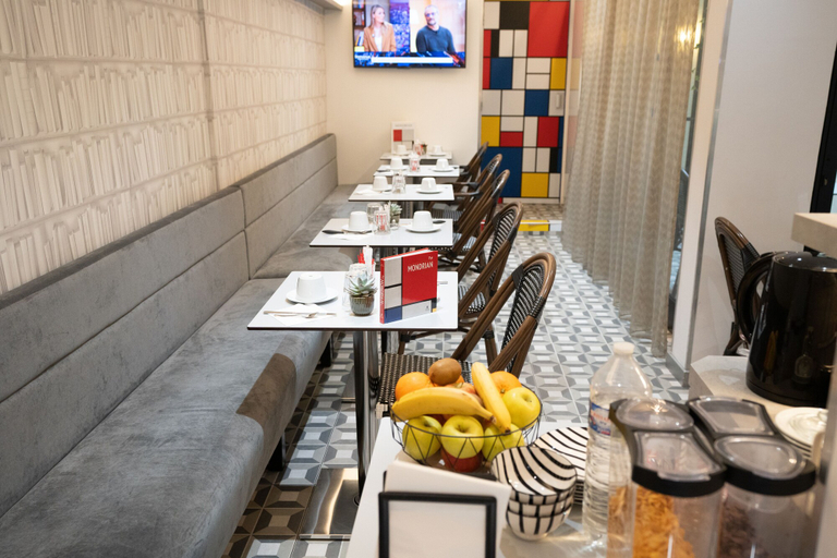 Food & Drinks 5, Hotel du Mont Dore, Paris