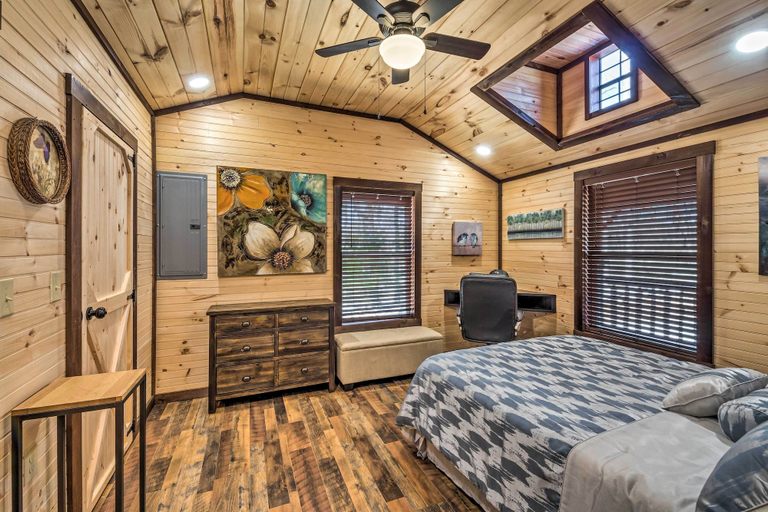 Bedroom 2, Somerset Cabin, Close to Lake Access!, Pulaski