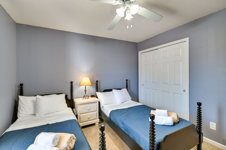 Bedroom 3, Myrtle Beach Condo w/ Pool: Near Golf & Mall!, Horry