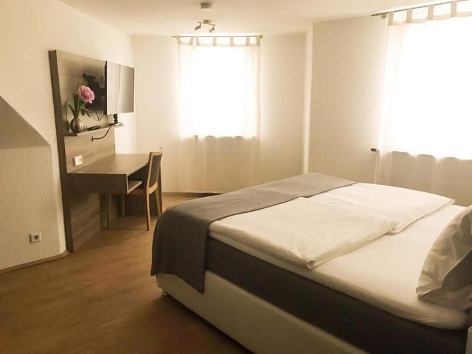 Bedroom 4, Hotel Pension Langhans, Heilbronn