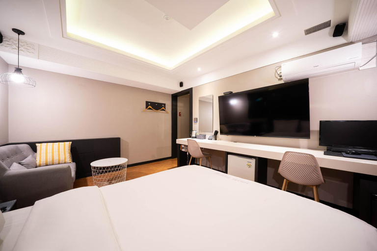 Bedroom, Jongno Abichon, Jongno