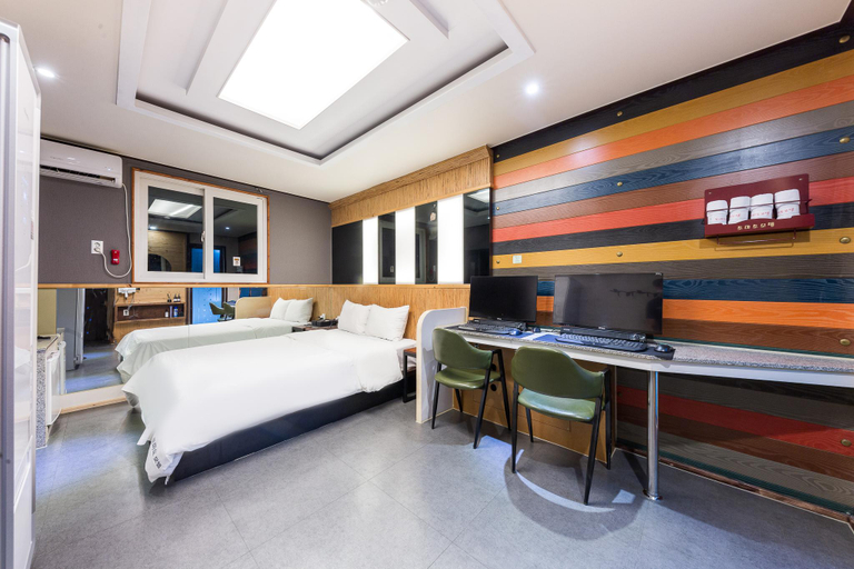 Bedroom 3, Cheongju Bungmunro Tomato, Cheongju
