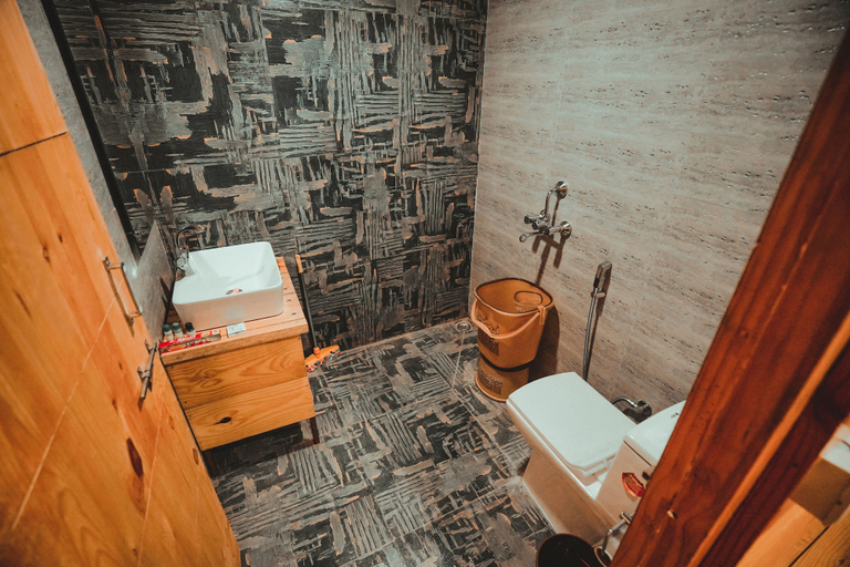 Bathroom 3, Minikins - Resorts & Restaurant, Nainital