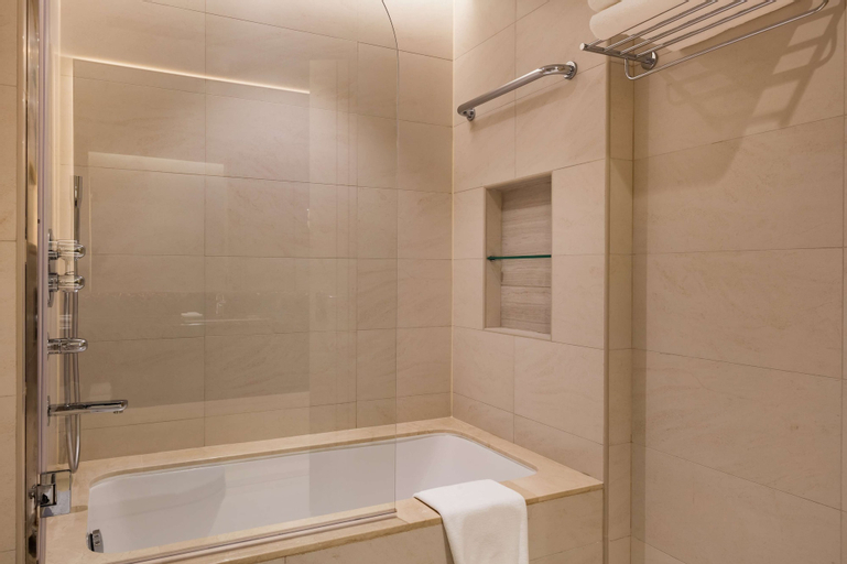 Bathroom 4