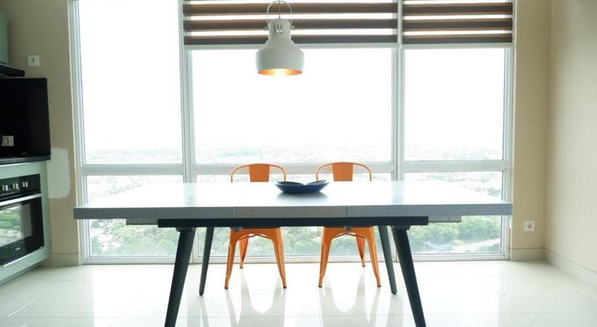 Dining Room 3, Time suite- Bizloft Karawaci, Tangerang