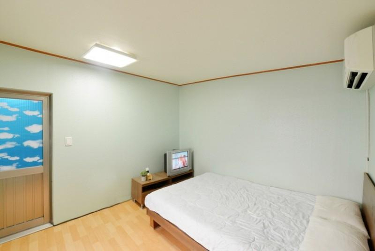 Bedroom, Taean Manripo Picnic Pension, Taean