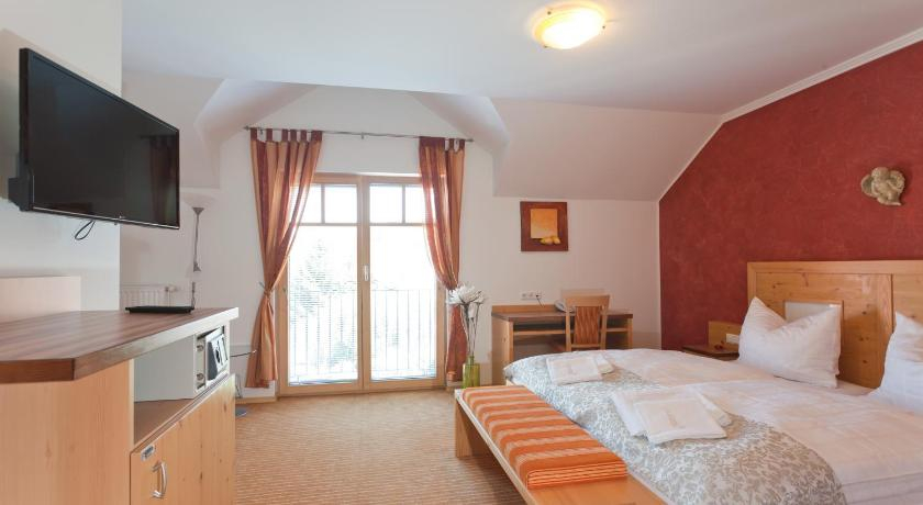 Bedroom, Landhotel Mariensaule, Schärding