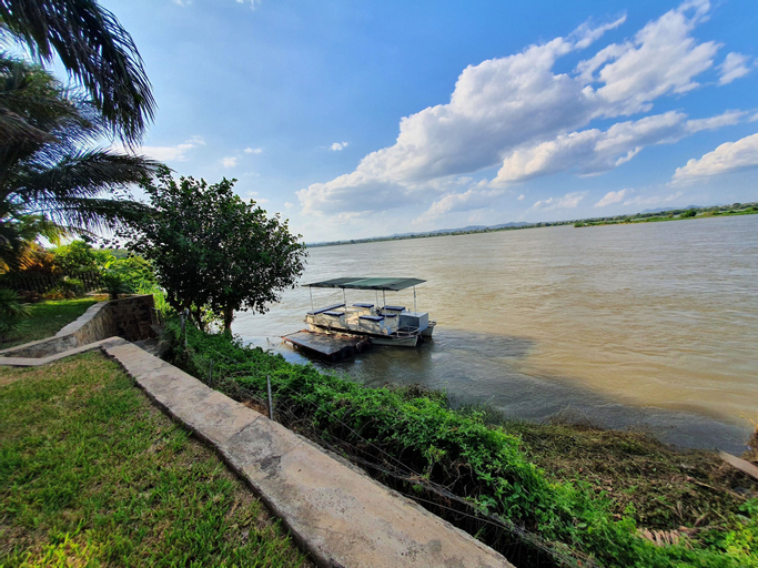 Exterior & Views 5, Zambezi Riverside Accommodation, Changara
