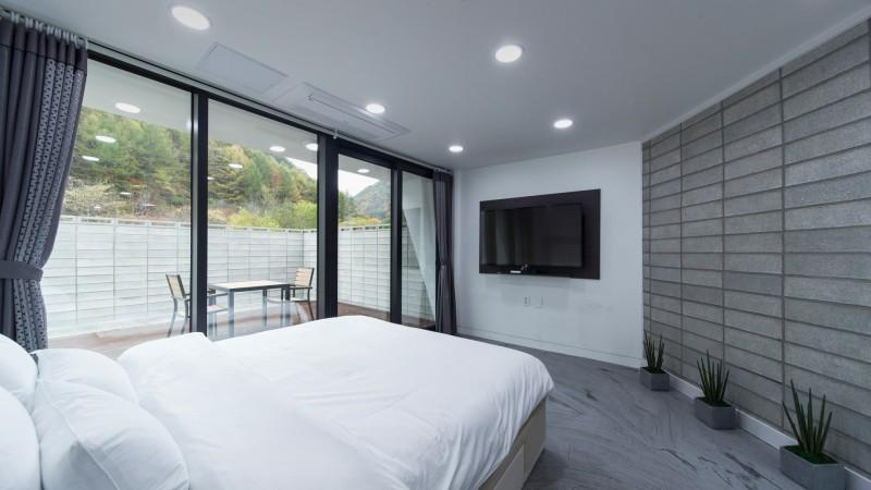 Bedroom 2, Hongcheon Uno House Pool Villa, Hongcheon