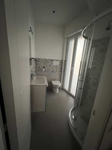 Bathroom 3, Porta Saracena Rooms, Salerno
