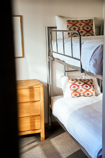 Bedroom 10
