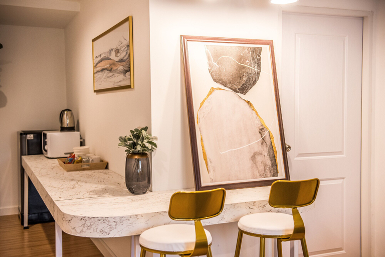 Dining Room 7