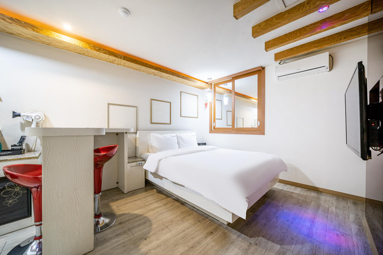 Bedroom 2, Ulsan Samsan Huen, Jung