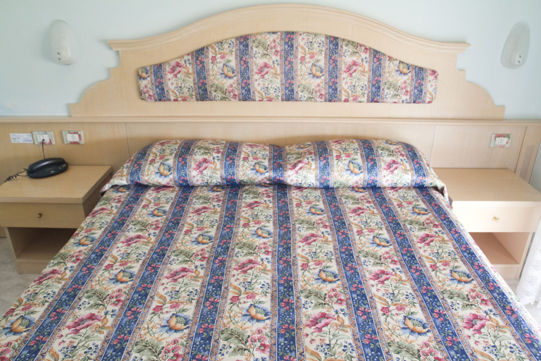Bedroom 3, hotel CASABLANCA, Verona