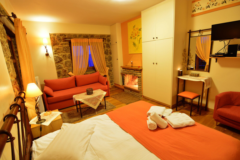 Bedroom 2, Mavraganeiko, Peloponnese