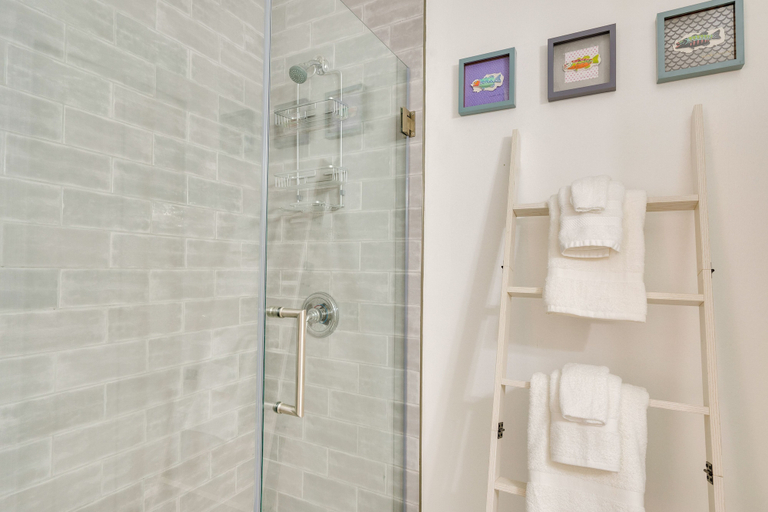 Bathroom 4, Bokeelia Island Oasis: Waterfront, Private Dock!, Lee