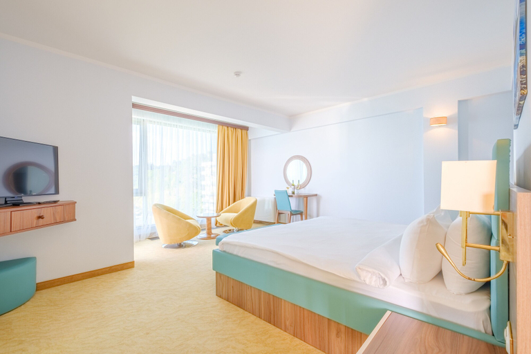 Bedroom 3, Castello Mare Hotel & Wellness Resort, Kobuleti