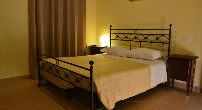 Bedroom 4, Villa Regina, Terni