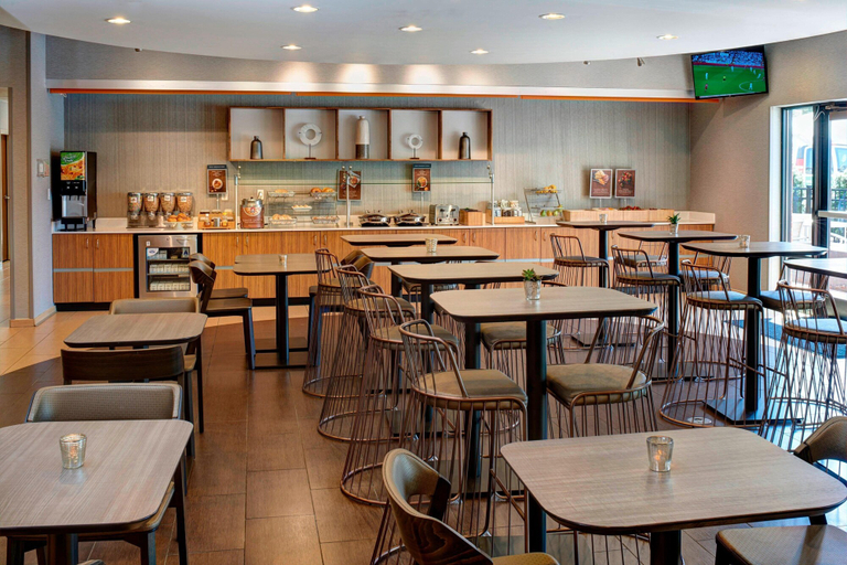 Food & Drinks 5, SpringHill Suites St. Louis Brentwood, Saint Louis