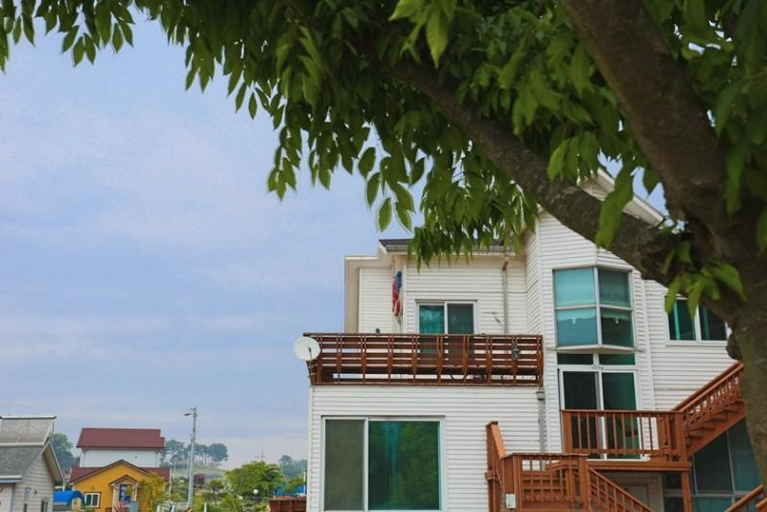 Exterior & Views 5, Taean Healing Camp Pension, Taean