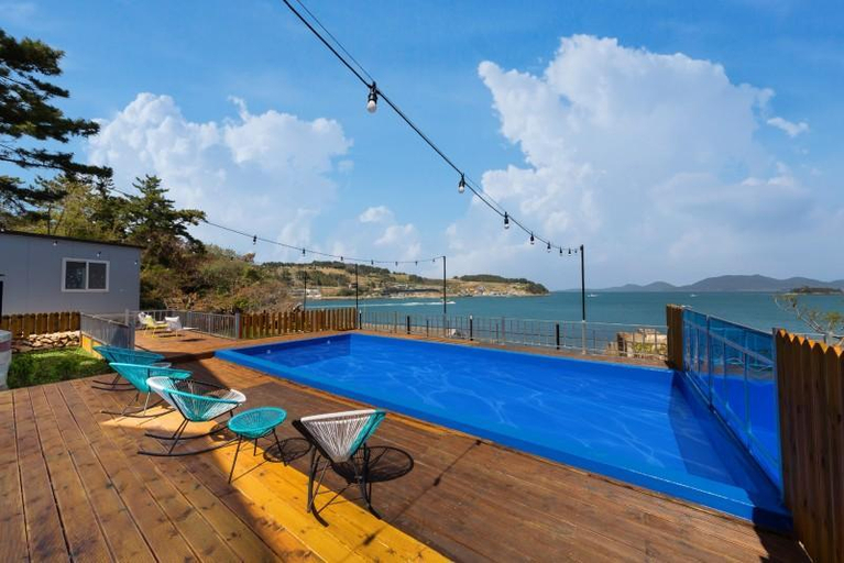 Others 2, Yeosu Blue Marine Pension, Yeosu