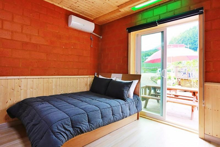 Others 5, Pyeongchang Rainbow Ocher Pension, Pyeongchang