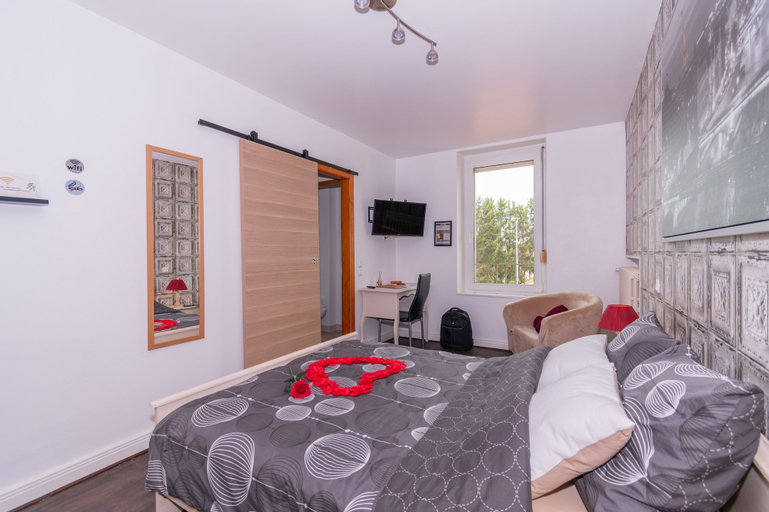Bedroom 13