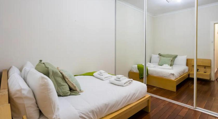 Bedroom 2, Comfortable 2 Bedroom Home in Trendy Victoria Park, Victoria Park