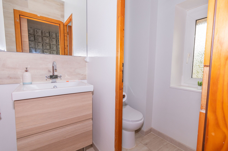 Bathroom 4