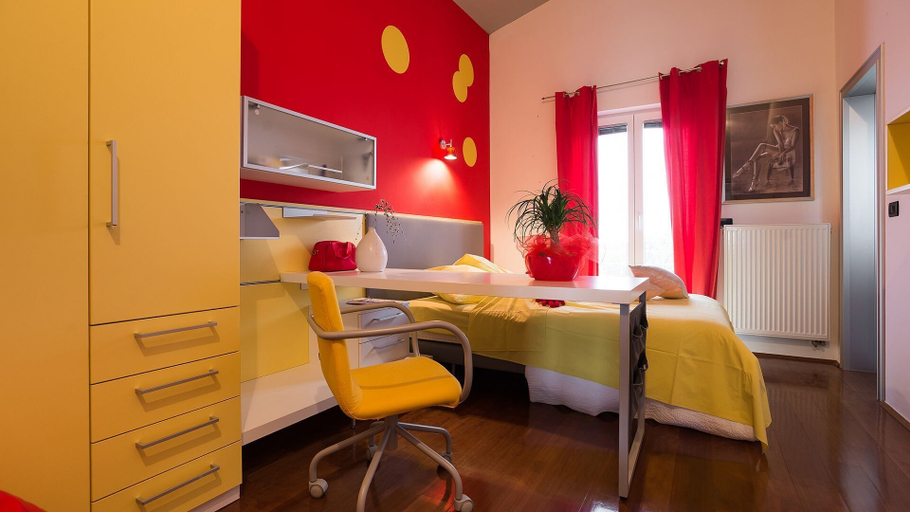 Bedroom 2, Villa Aylin, 5-bed, Next to the sea, Medulin
