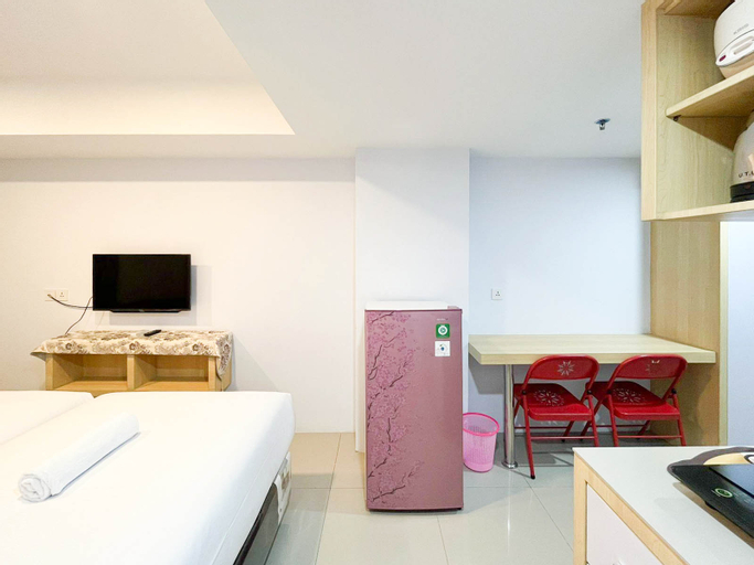 Bedroom 5, Homey and Cozy Studio at De Prima Apartment By Travelio, Medan