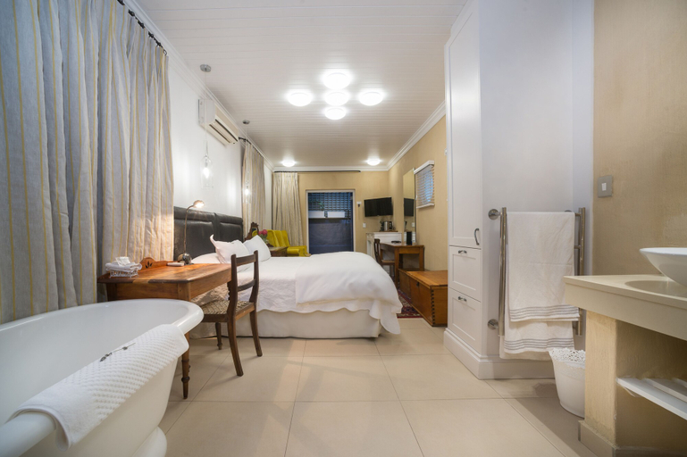 Bedroom 3, Batavia Boutique Hotel, Cape Winelands
