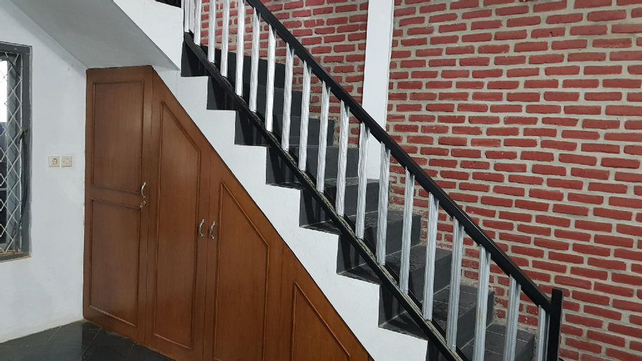 Others 3, Rumah Anggrek Cikole, Bandung