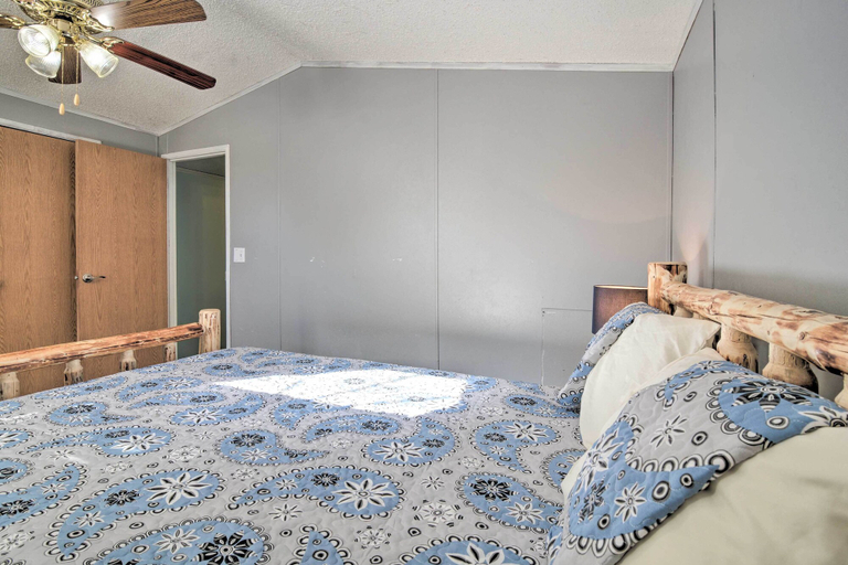 Bedroom 3, Houghton Lake Area Home w/ Fire Pit & Yard!, Roscommon