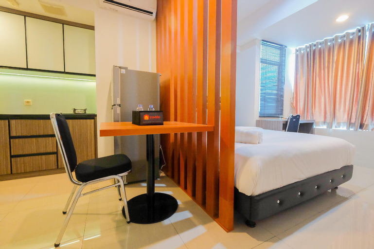 Bedroom 2, Elegant 1BR at Grand Kamala Lagoon Apt By Travelio, Bekasi