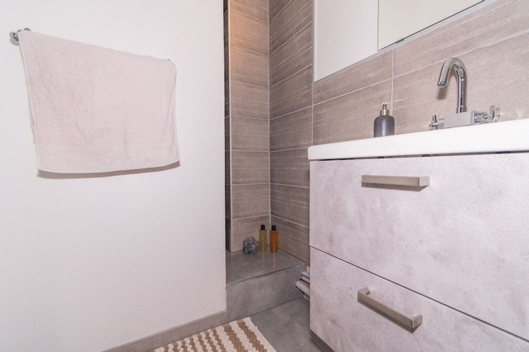 Bathroom 4