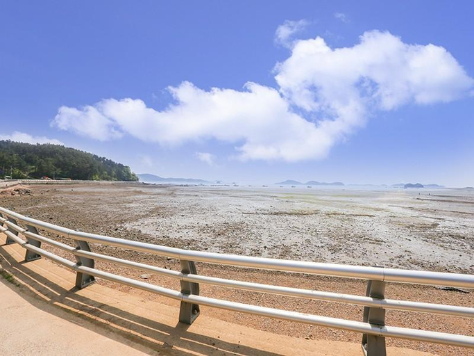Others 3, Taean Haesol Maru Pension, Taean