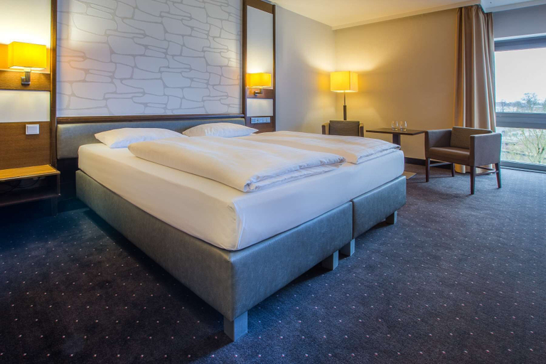 Bedroom 2, Park Inn by Radisson Lübeck, Lübeck