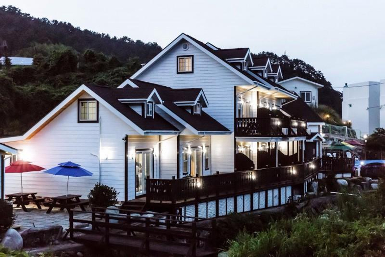 Geojedo Patio Pension, Geoje