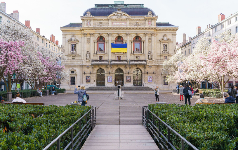 Exterior & Views 2, Hotel du Theatre, Rhône