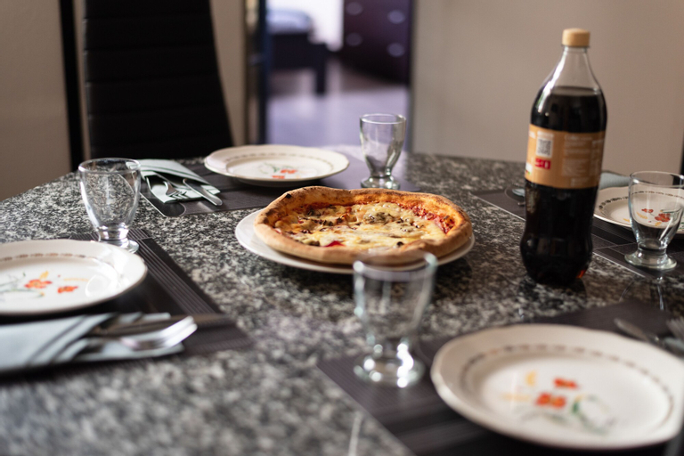 Food & Drinks
