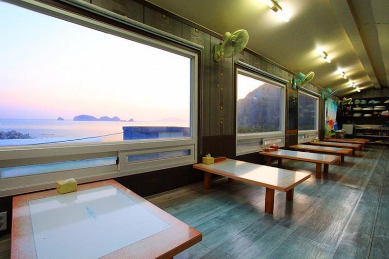 Others 5, Geojedo Smile of Thousand Years Pension, Geoje