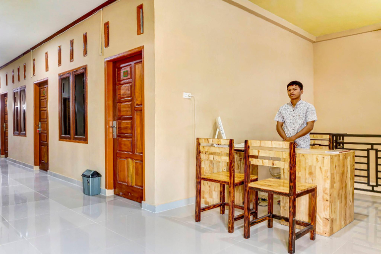 Public Area 1, OYO 91223 Mutiara Guest House, Humbang Hasundutan