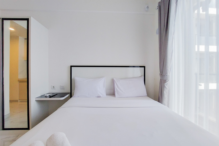 Bedroom 2, Fancy and Nice Studio at 20th Floor Sky House BSD Apartment By Travelio, Tangerang Selatan