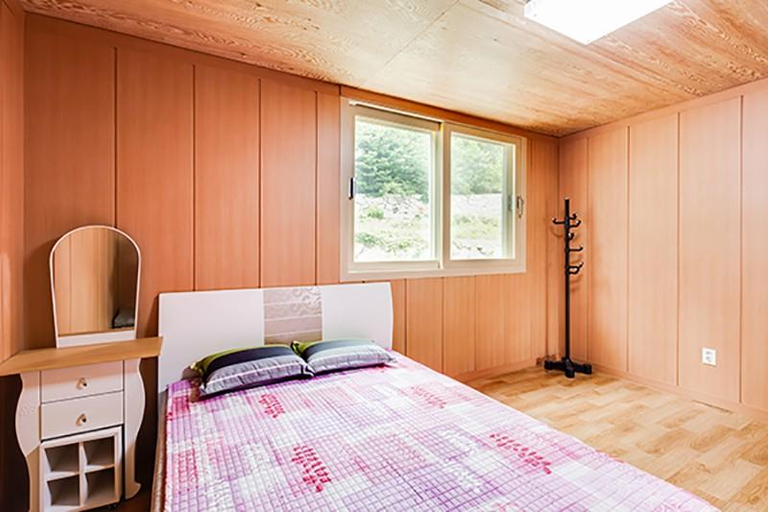 Bedroom 2, Ganghwa-do Manisan Valley Pension, Ganghwa