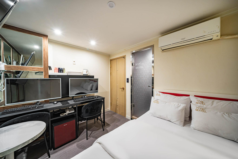 Bedroom 2, Seongbuk (Jongam-dong) Ivy, Seongbuk