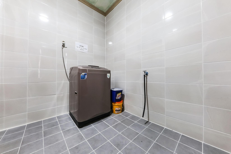 Bathroom, Dangjin Dongwon, Dangjin